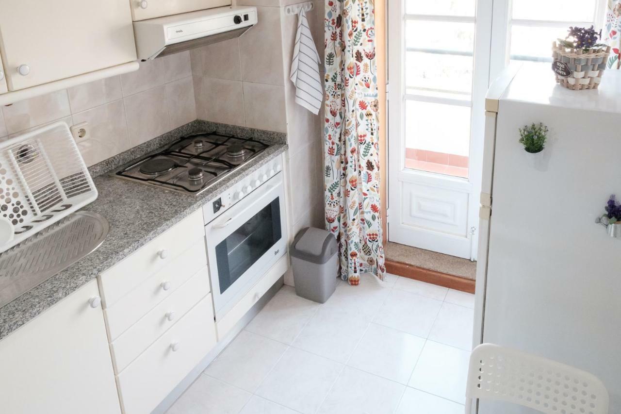 Apartment With Balcony In The Square Porto Eksteriør billede