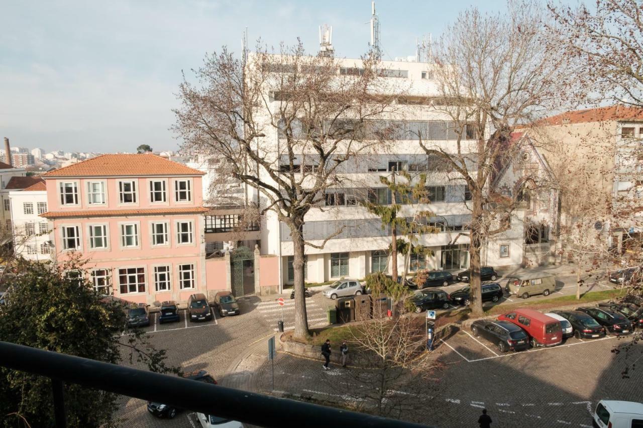 Apartment With Balcony In The Square Porto Eksteriør billede